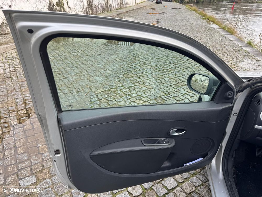 Renault clio 1.5 dci - 11