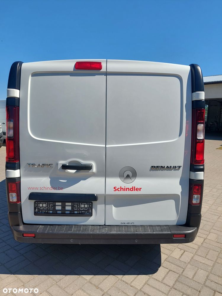 Renault Trafic warsztat - 16