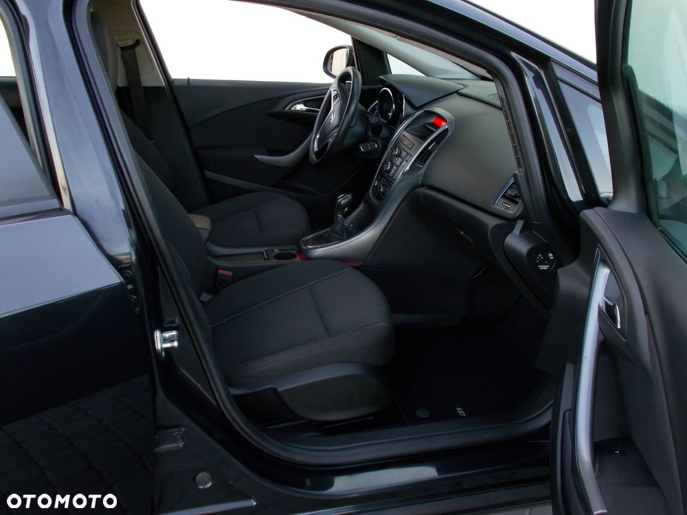 Opel Astra IV 1.4 T Cosmo - 6