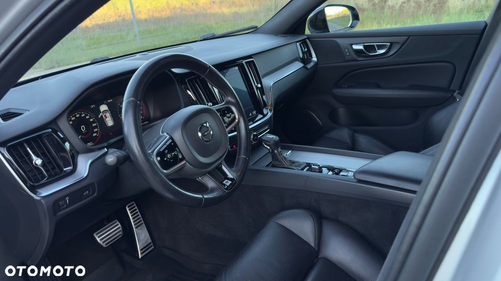 Volvo V60 D4 AWD Geartronic R-Design - 7