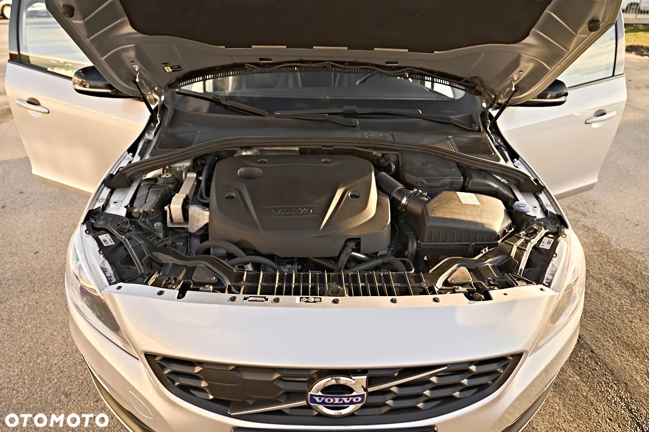 Volvo V60 Cross Country D3 Geartronic Momentum - 38