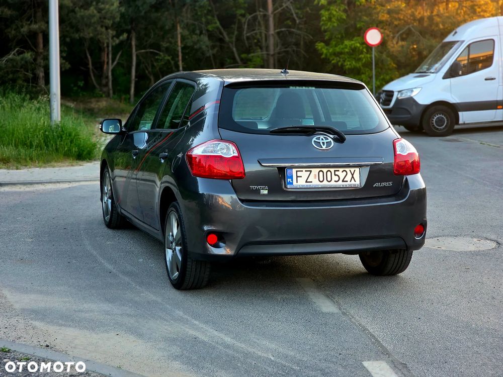 Toyota Auris 1.4 D-4D Active - 6