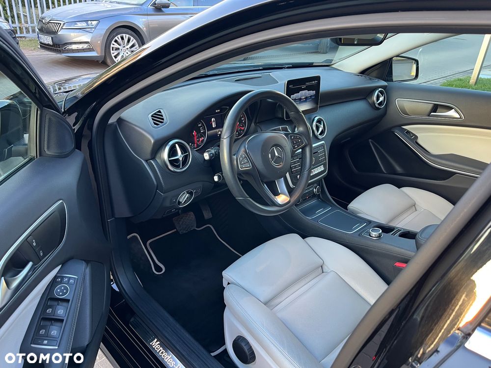 Mercedes-Benz Klasa A 220 4-Matic Style - 18