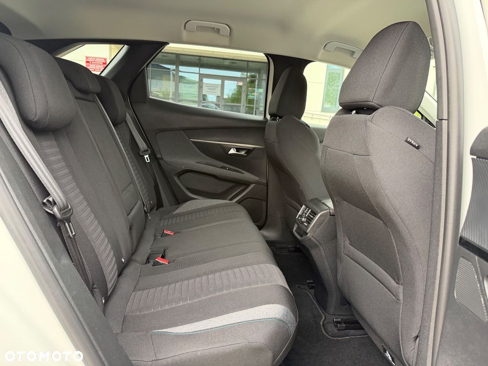 Peugeot 3008 BlueHDi 130 Stop & Start EAT8 Allure - 31