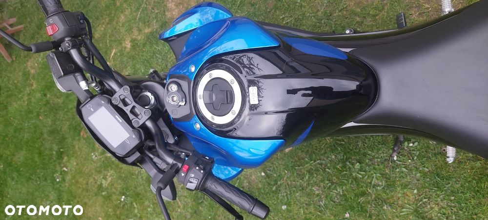 Suzuki GSX - 8