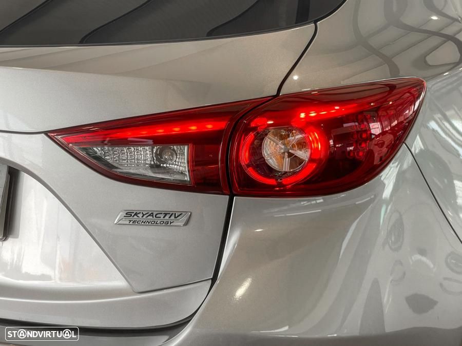Mazda 3 Hatchback 1.5 Sky-D Excellence Navi - 7