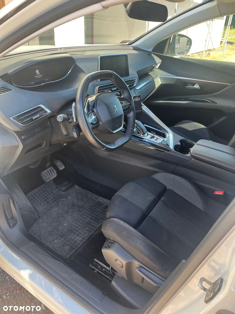 Peugeot 3008 1.2 PureTech Active S&S EAT8 - 6