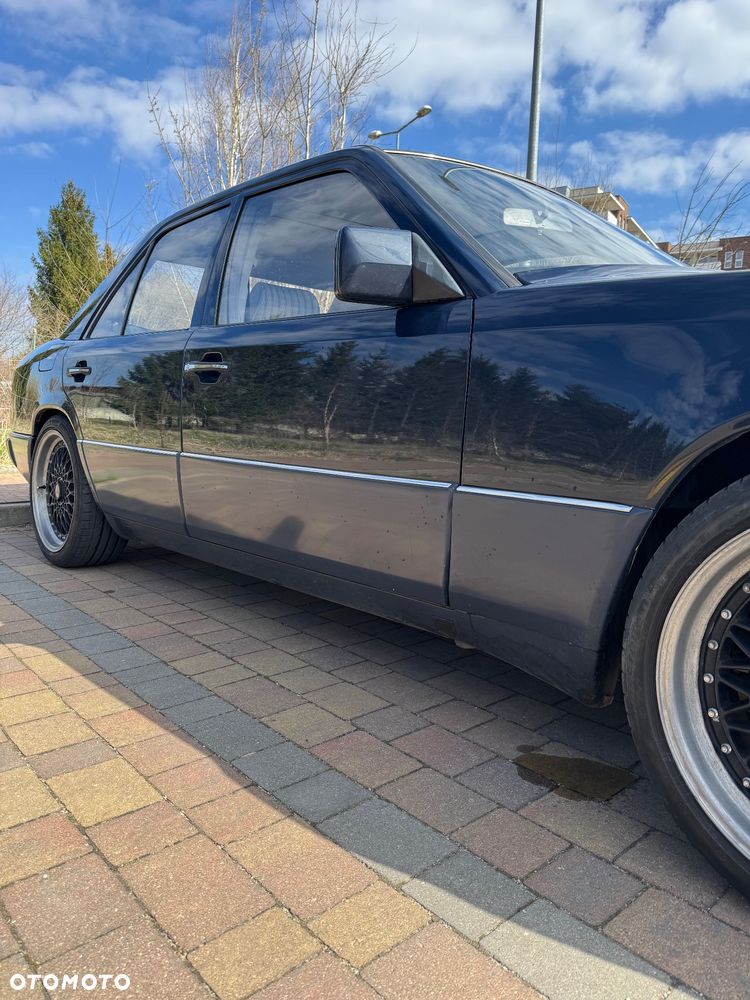 Mercedes-Benz W124 (1984-1993) - 14