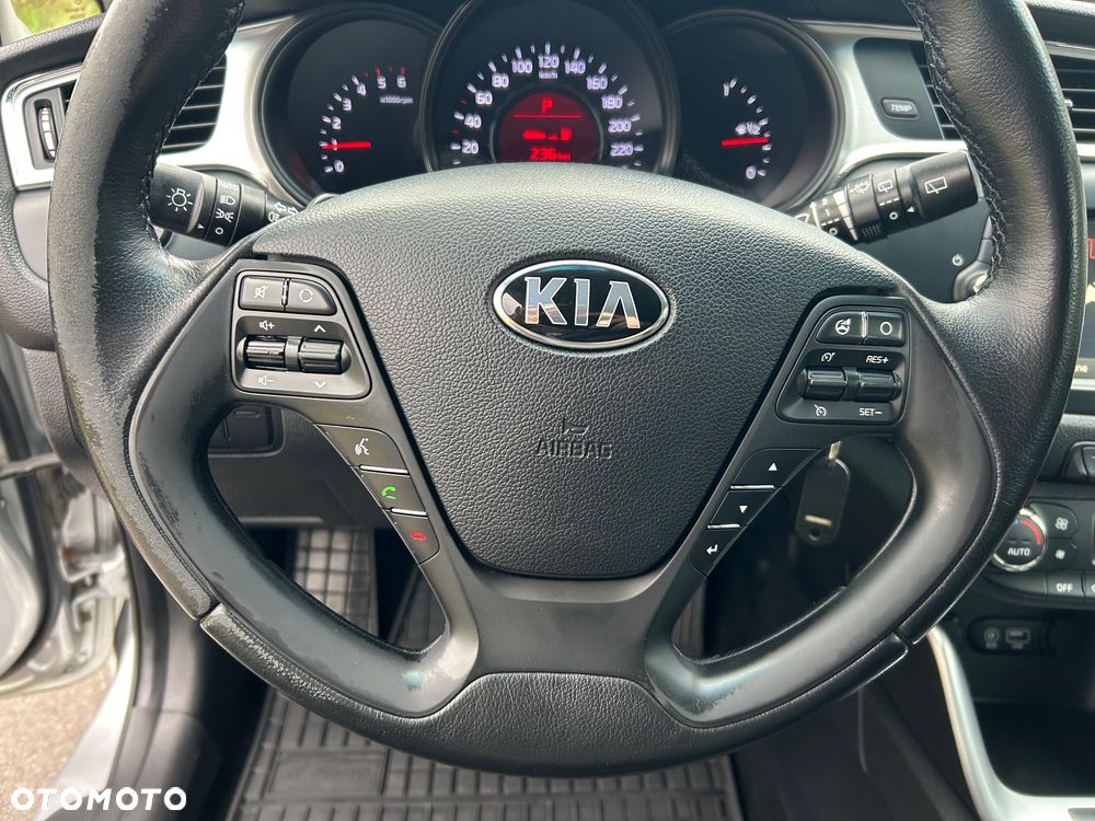 Kia Ceed 1.6 CRDi SCR L Business Line DCT - 12