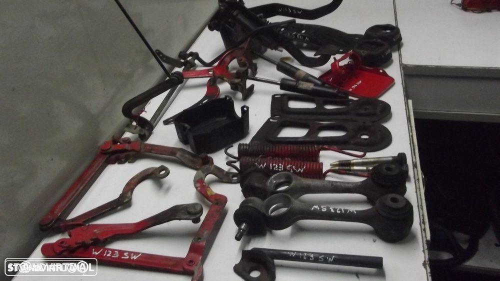 Mercedes W123 Touring carrinha várias peças - 2