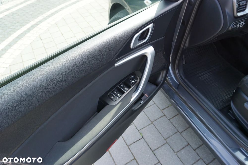 Kia Ceed 1.6 CRDi mHEV L Business Line DCT - 14