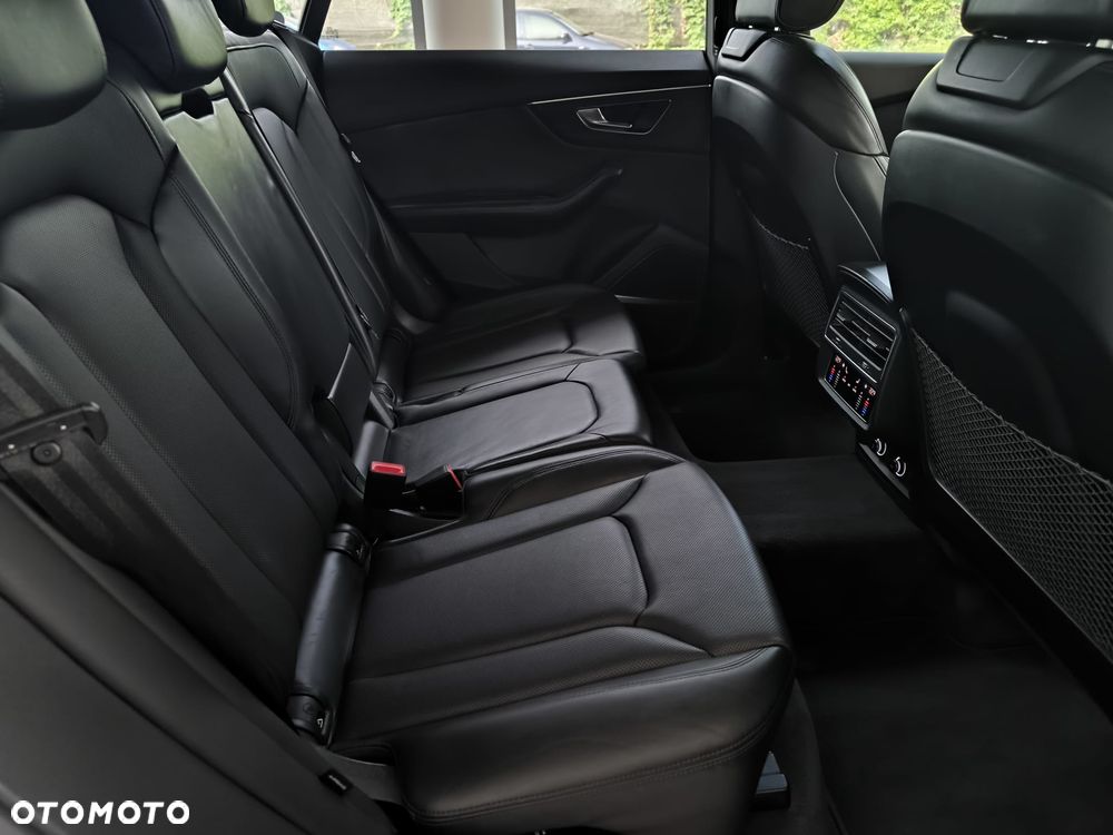 Audi Q8 50 TDI mHEV Quattro Tiptronic - 32