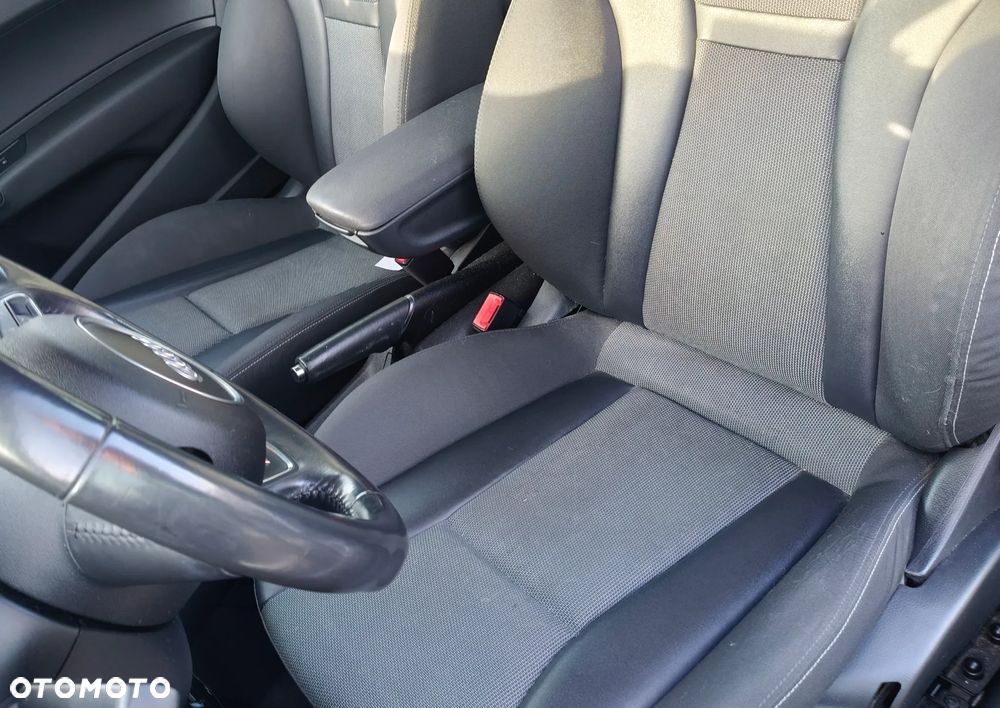 Audi A1 3-drzwiowe 1.6 TDI S line edition - 9