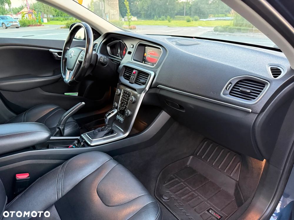 Volvo V40 D2 Summum - 21