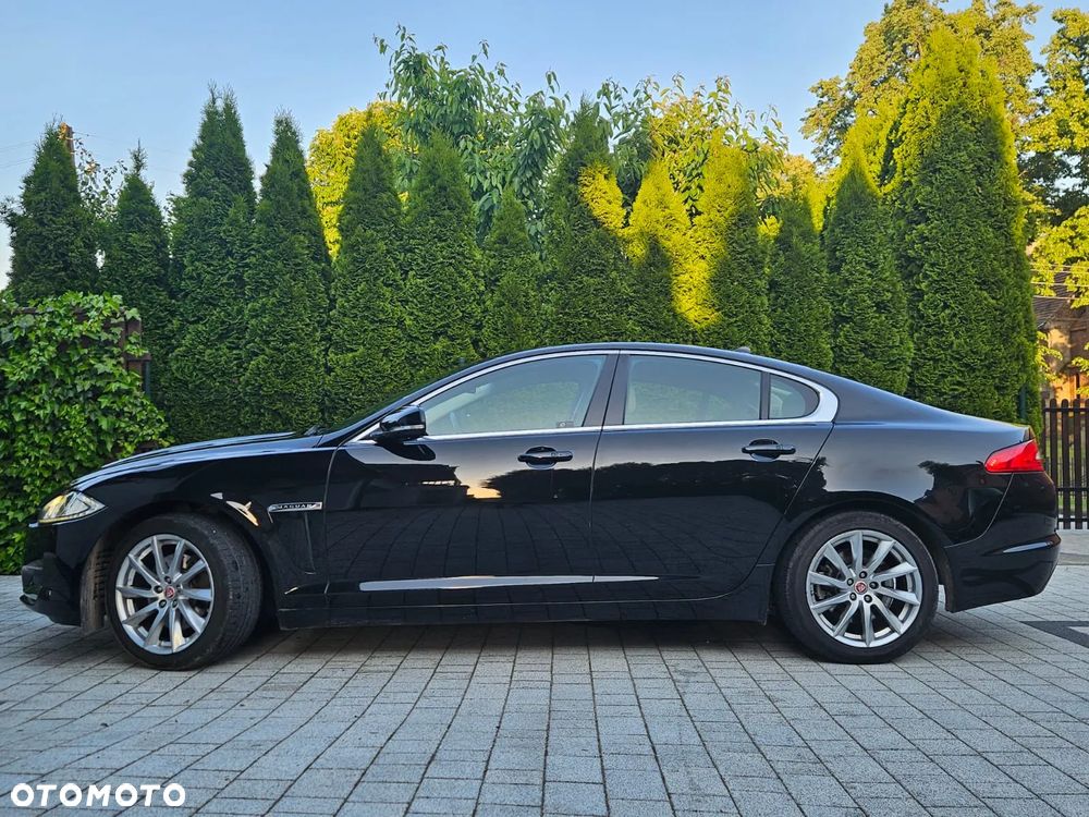 Jaguar XF 2.2 D Luxury - 7