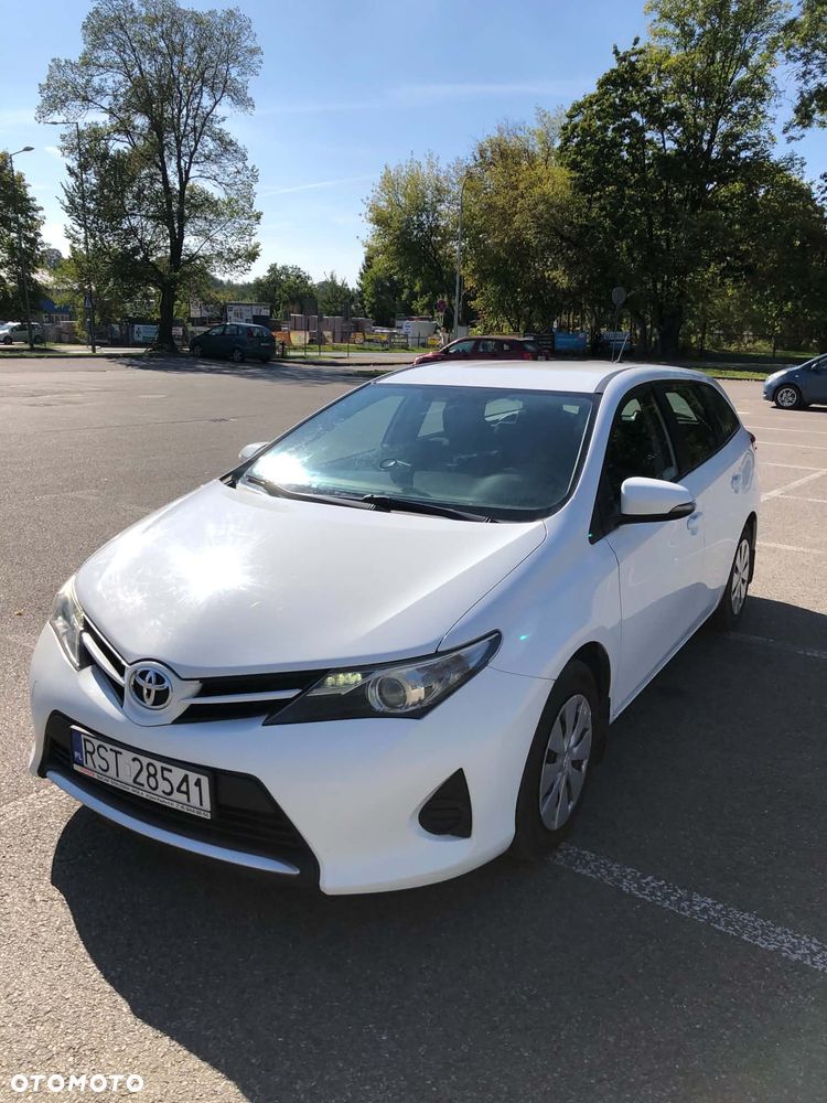 Toyota Auris 2014 photo 4