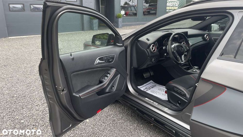 Mercedes-Benz GLA - 18