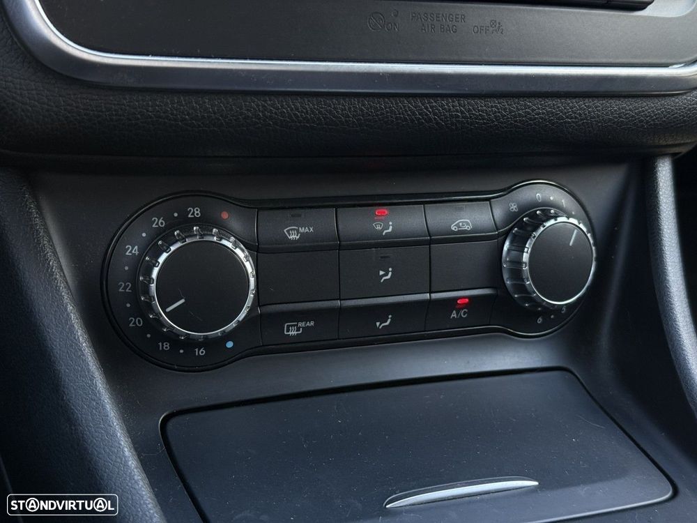 Mercedes-Benz CLA 200 d AMG Line - 12