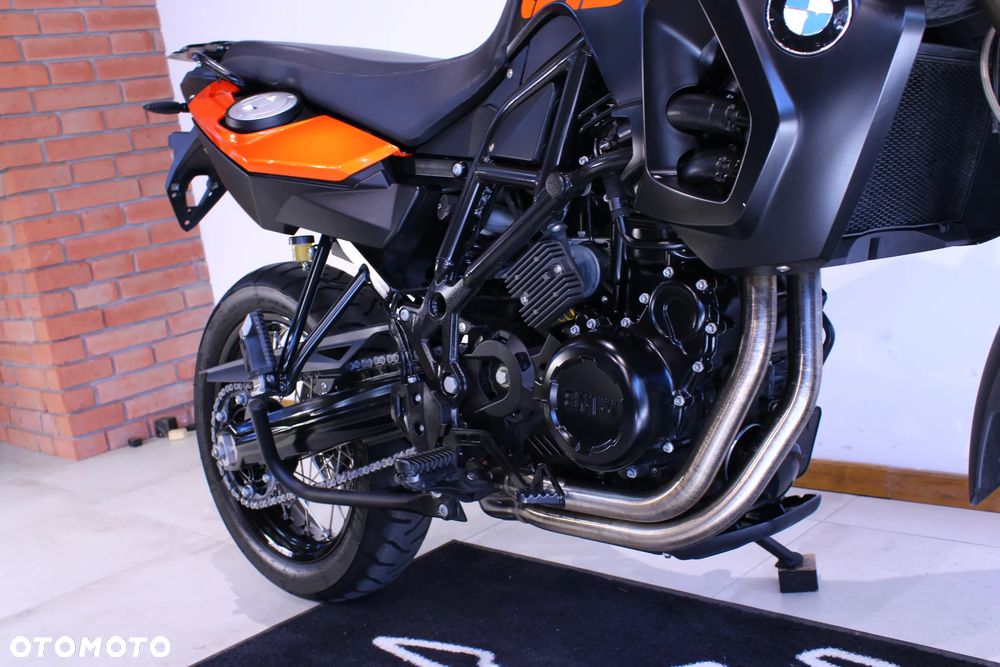 BMW F - 24