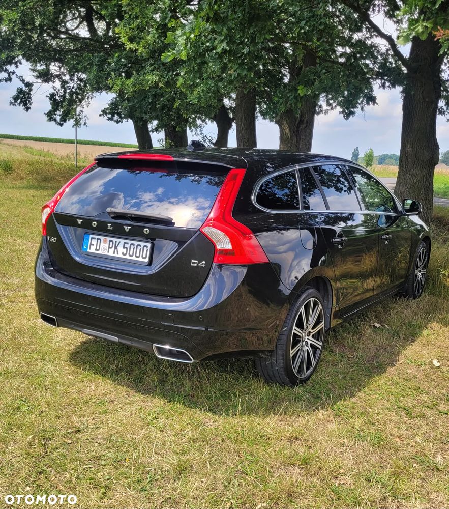 Volvo V60 D4 Geartronic Summum - 4