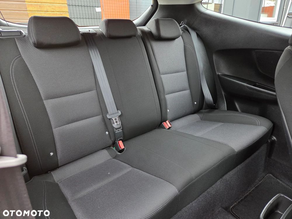 Hyundai i30 1.4 Classic + - 18