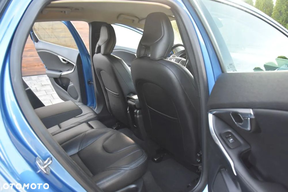 Volvo V40 D4 Drive-E Summum - 17