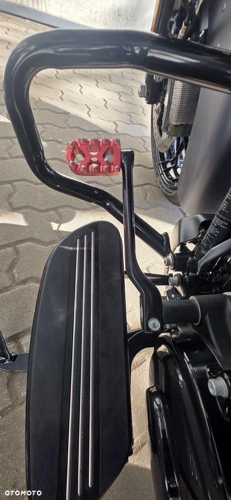 Harley-Davidson Touring Road Glide - 13