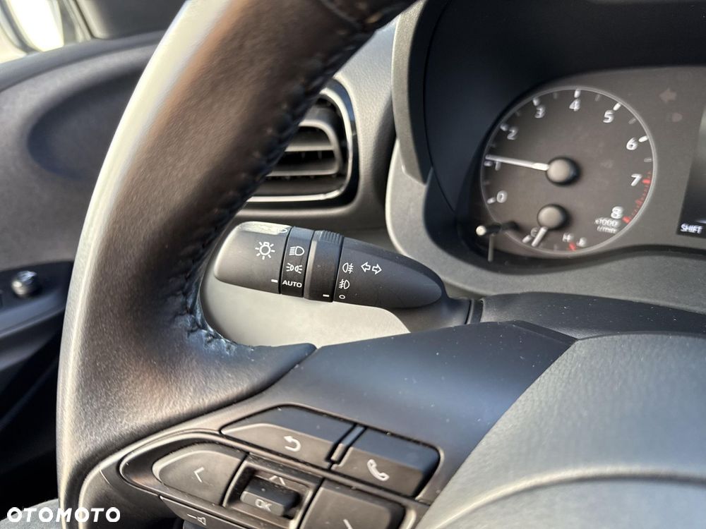 Toyota Yaris - 19