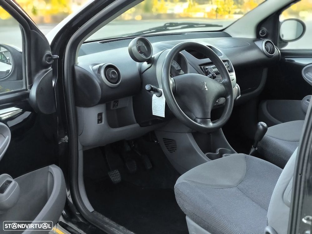 Peugeot 107 1.0 Urban - 8