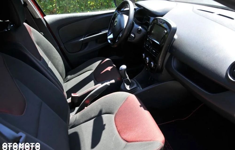 Renault Clio 1.2 16V 75 LIMITED - 26