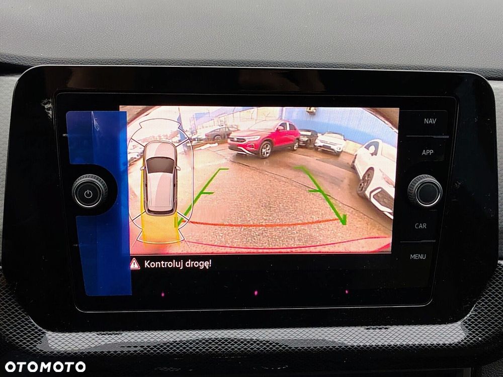 Volkswagen T-Cross - 16