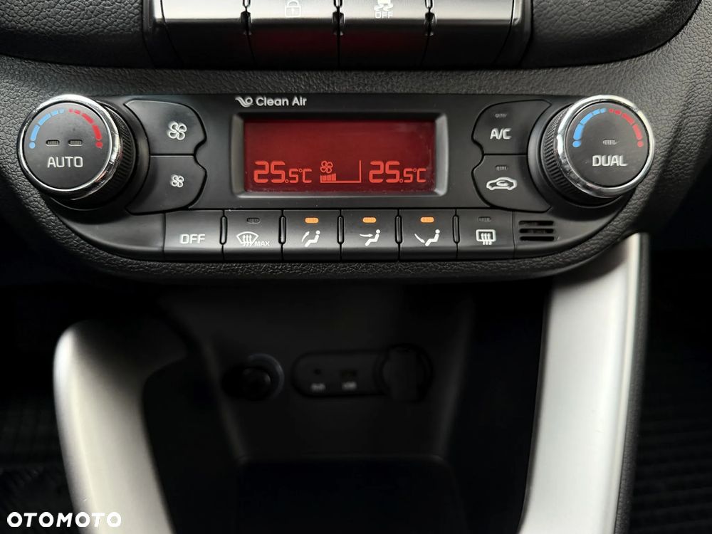 Kia Ceed - 21