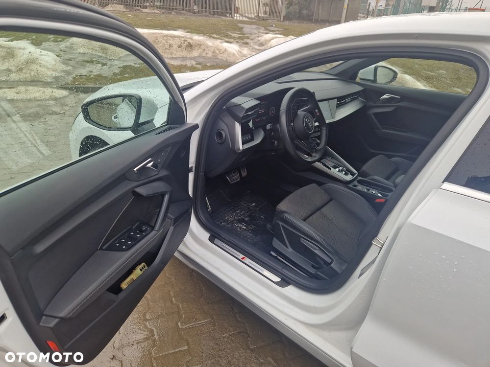 Audi A3 Sportback 35 TFSI S tronic S line - 29