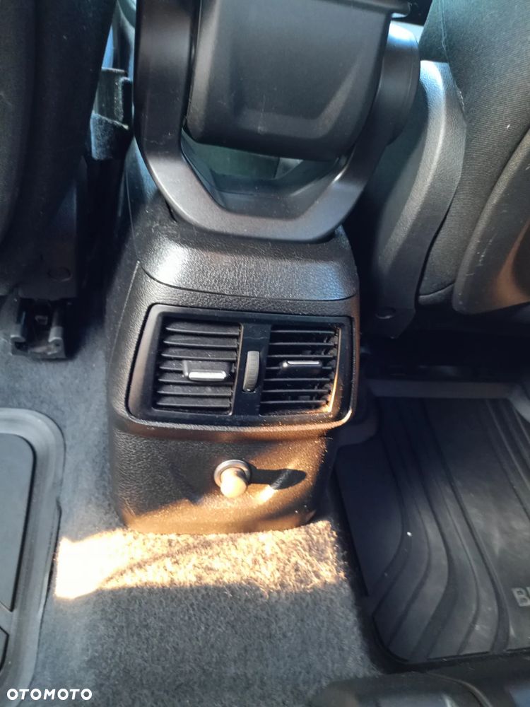 BMW Seria 2 218i - 22