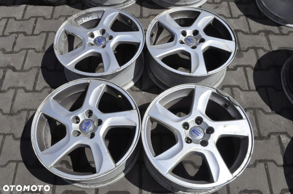 VOLVO  FELGI ALUMINIOWE 31200602 17 7.0 5X108 ET50 - 1