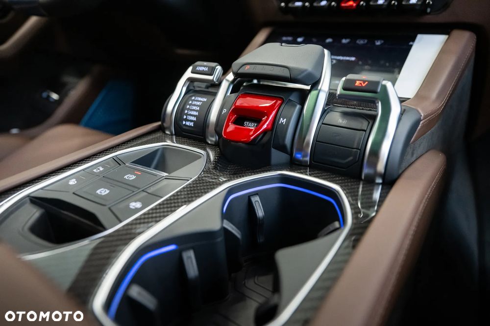 Lamborghini Urus - 18