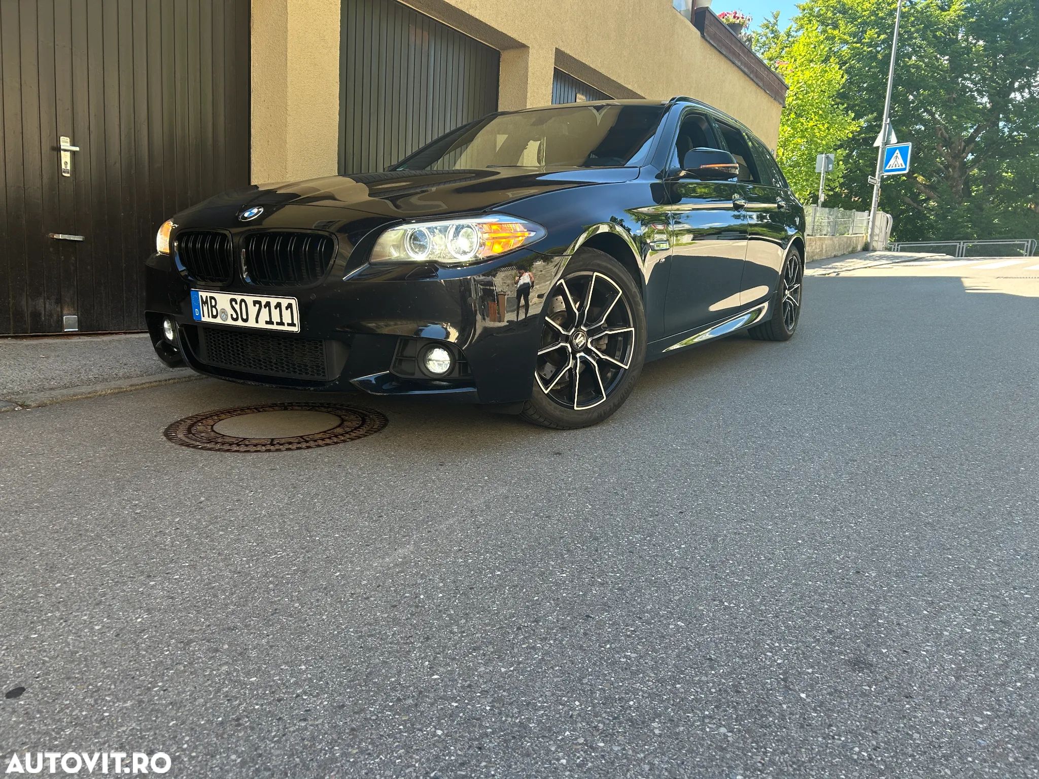 BMW Seria 5 520d Touring Aut. M Sport Edition - 1