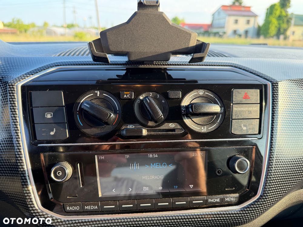 Volkswagen up! - 9