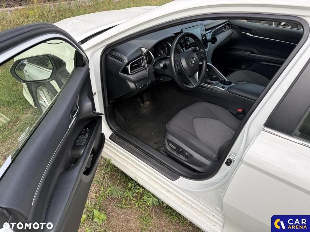Toyota Camry - 12
