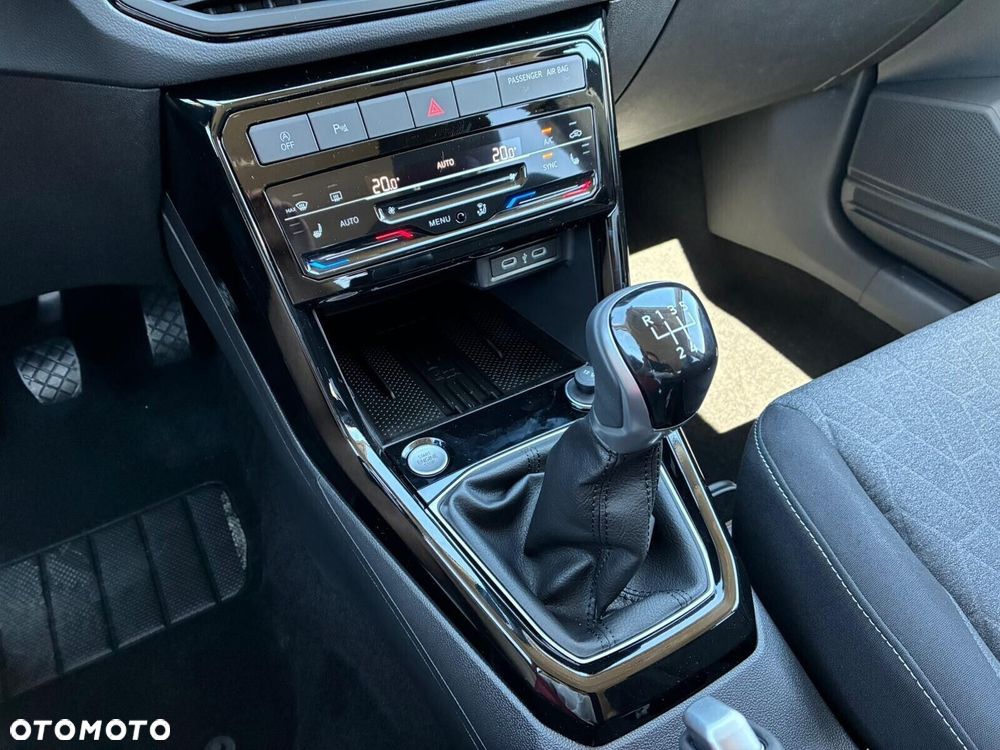 Volkswagen T-Cross - 23