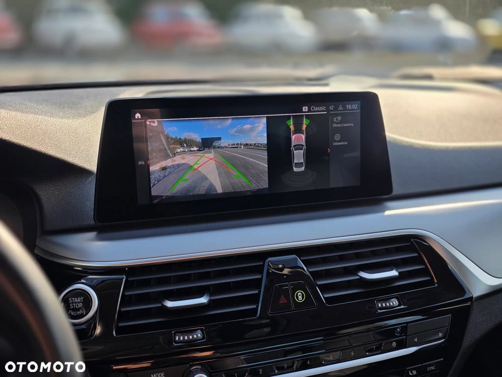 BMW Seria 5 520i GPF M Sport sport - 31