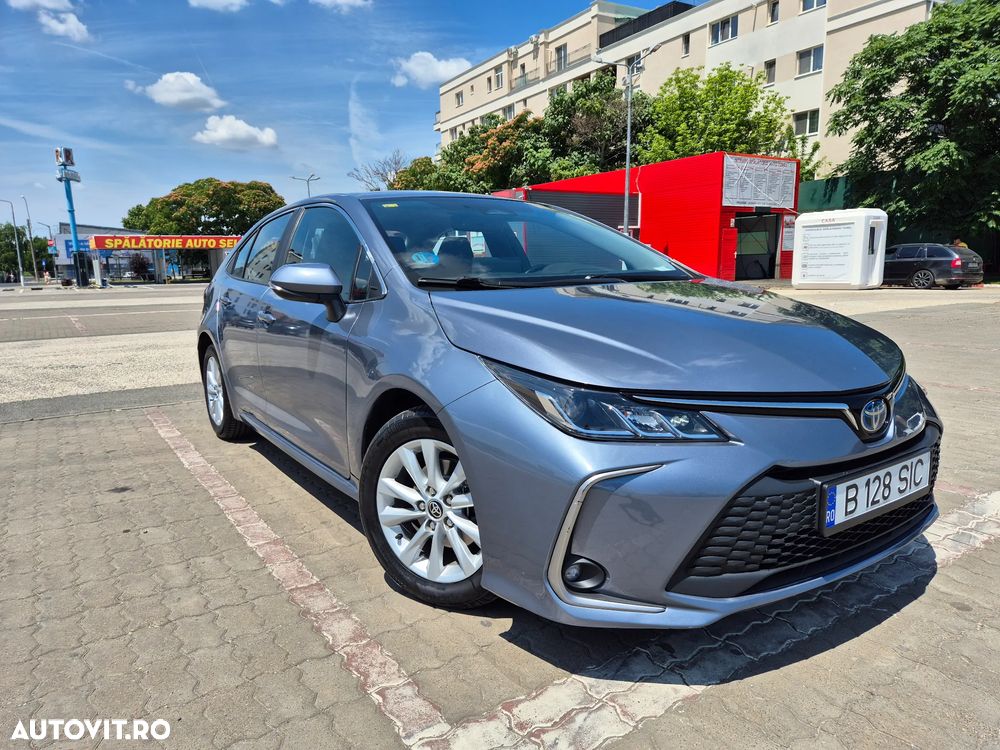 Toyota Corolla 1.8 Business Edition - 12