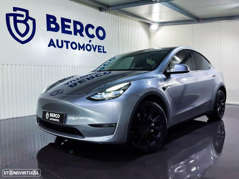 Tesla Model Y Long Range Dual Motor AWD - 2