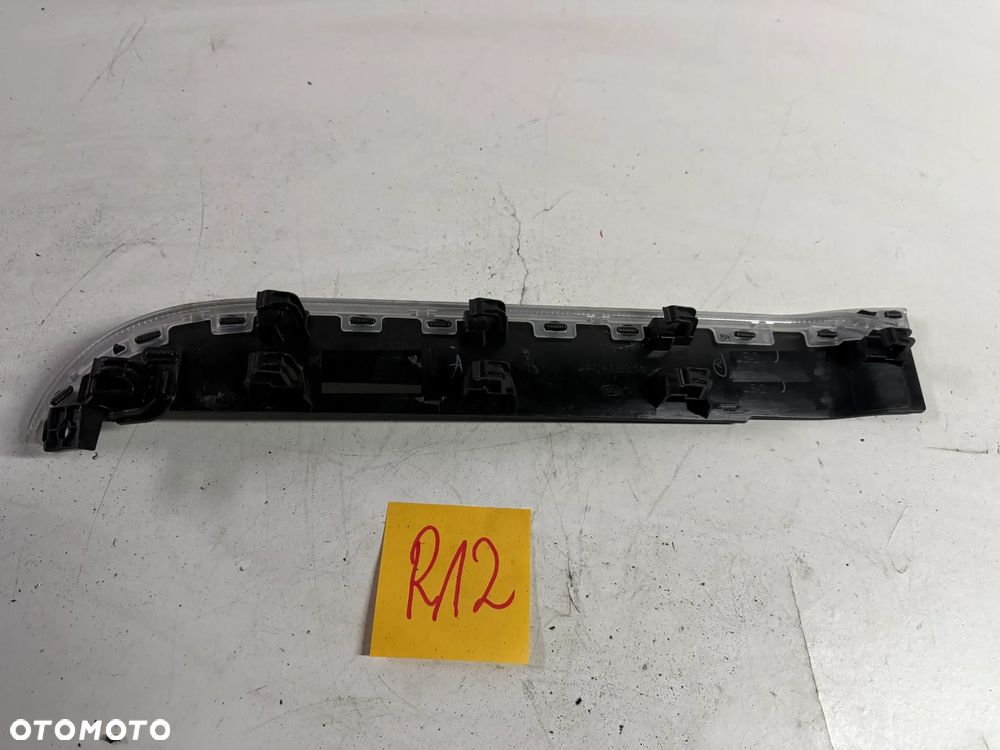 Mercedes-Benz EQB GLB Ramka dekor deski rozdzielczej A2476804205 - 2