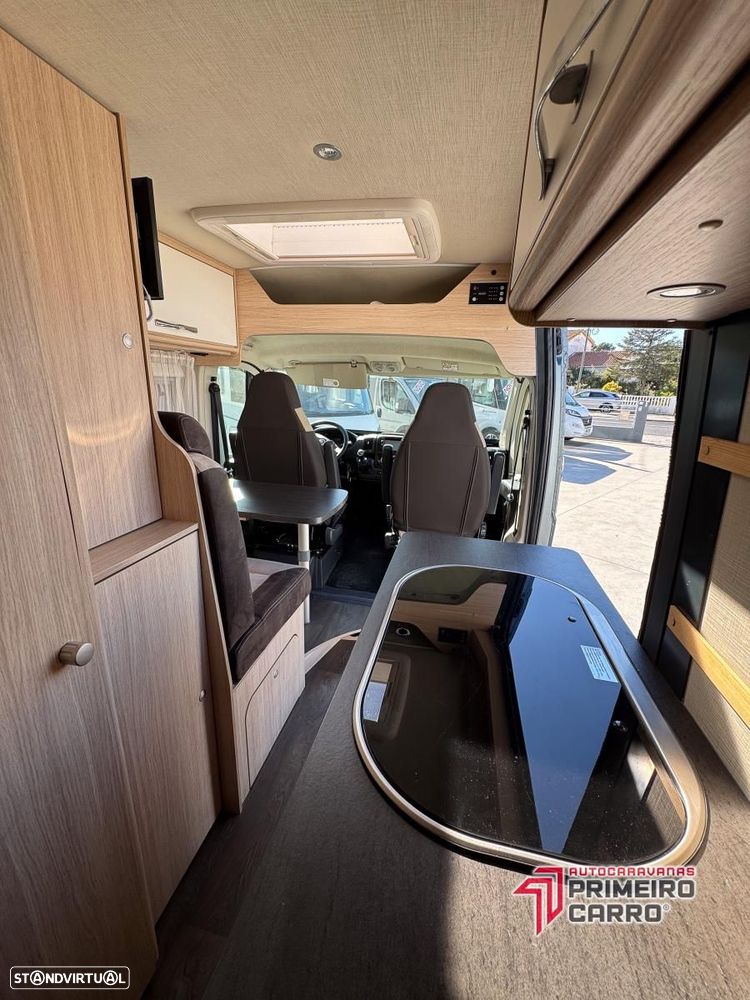 Pössl Roadcamp 640 camas gémeas - 19