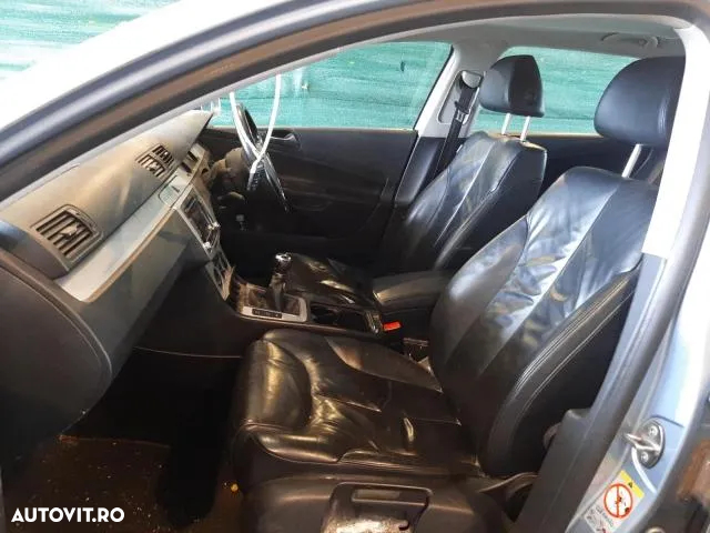 Dezmembrari / Dezmembrez Volkswagen Passat B6 2.0 CBAB cutie KNS culoare LB5M - 6