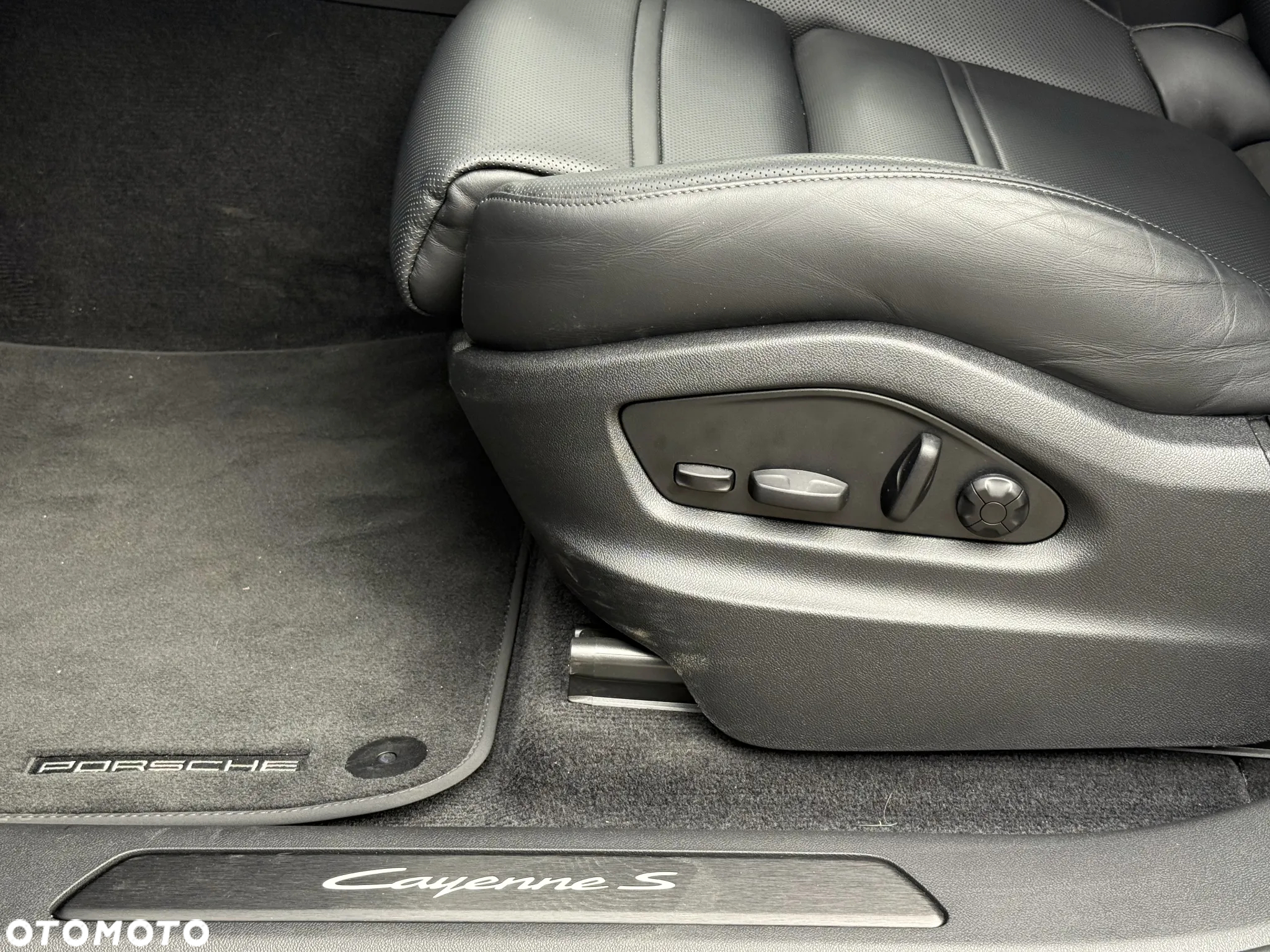 Porsche Cayenne S E-Hybrid PHEV - 24