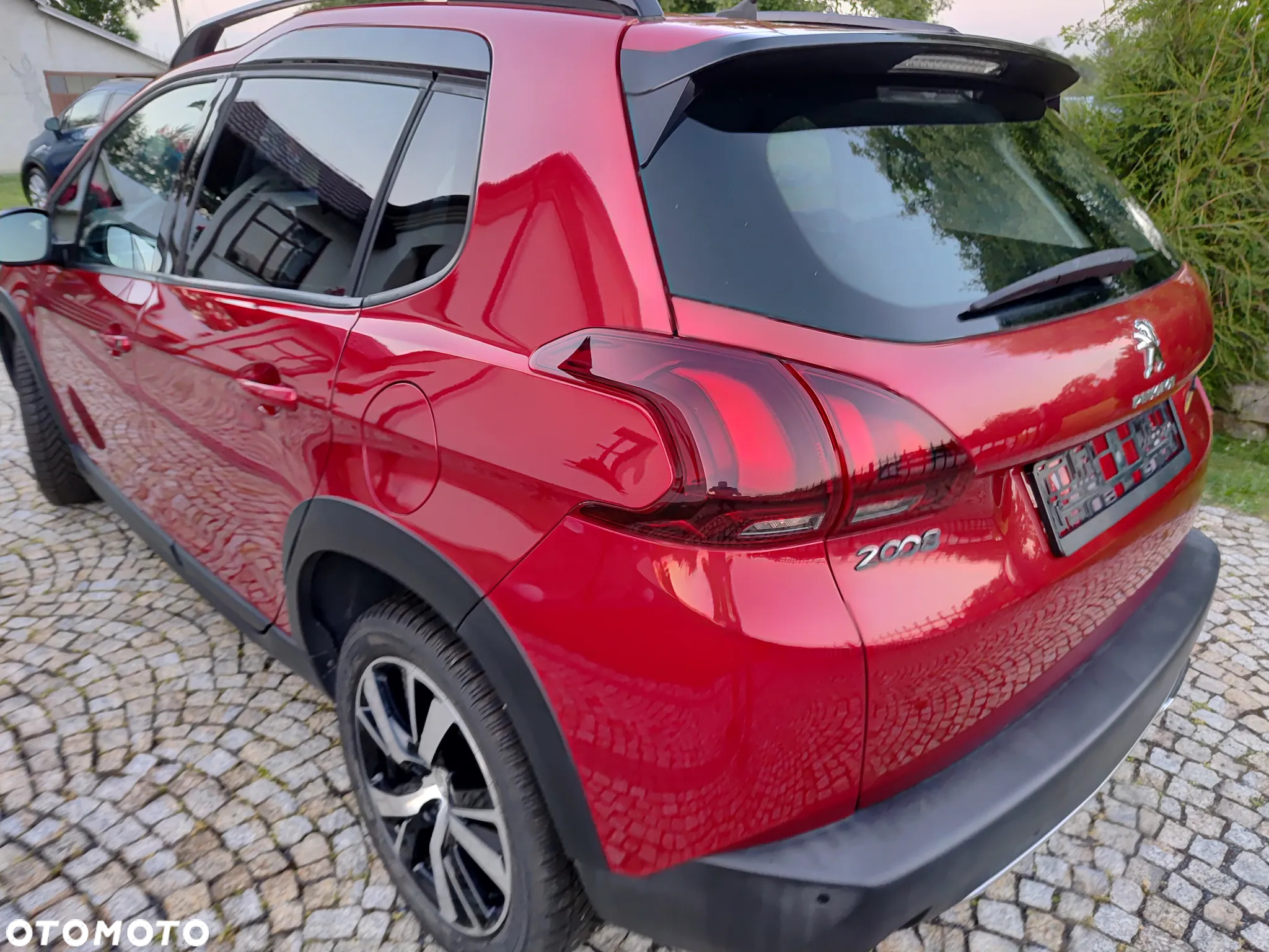 Peugeot 2008 BlueHDi FAP 120 STOP & START GT-Line Edition - 7