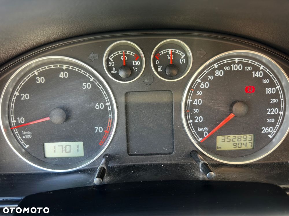 Volkswagen Passat 1.8T Highline - 19