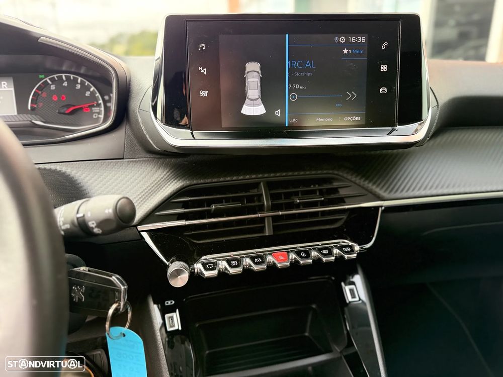 Peugeot 2008 1.2 PureTech Active Pack EAT8 - 6